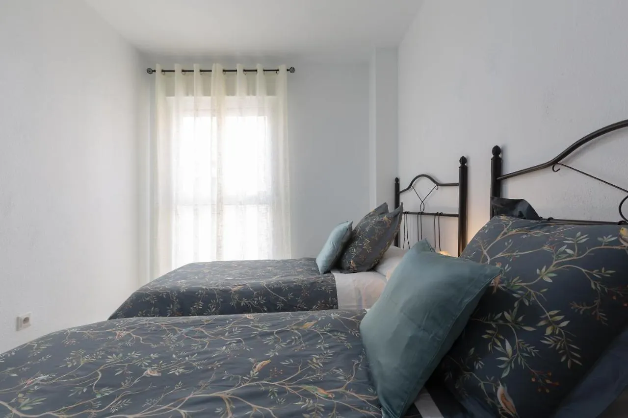 Luminoso Apartamento De Dos Habitaciones Con Terraza Y Parking En El Centro Malaga 0*,  Spain