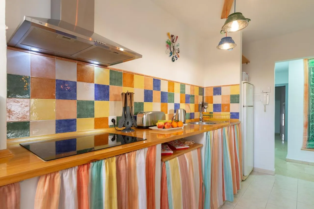 Luminoso Apartamento De Dos Habitaciones Con Terraza Y Parking En El Centro Malaga 0*,  Spain